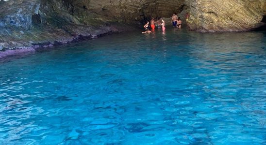 Photo Gallery 35